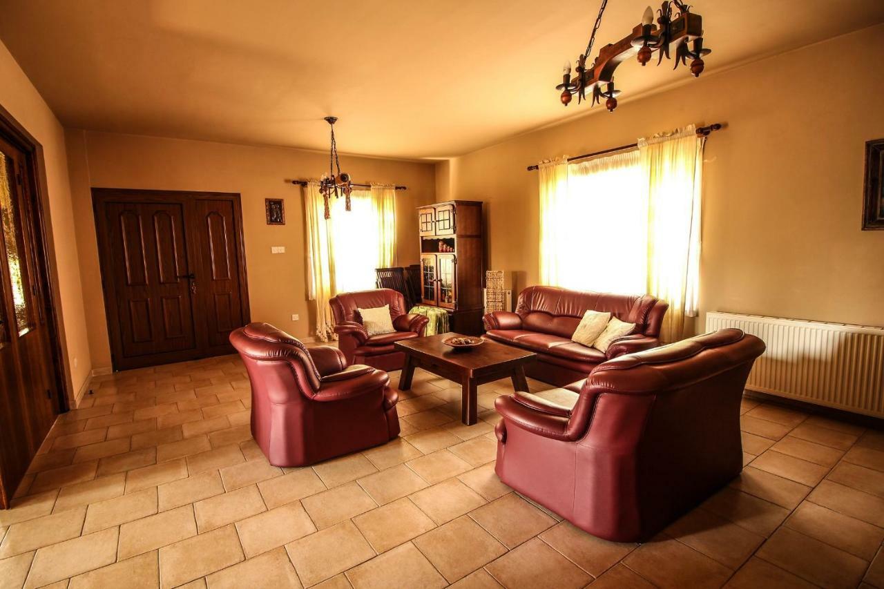 Rustic House Villa Xylophaghou ภายนอก รูปภาพ